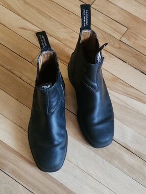 Blundstone Black Leather Chukka Boots